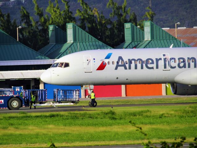 Boeing 757-200 (N183AN)