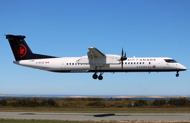 de Havilland Dash 8-400 (C-GYJZ)