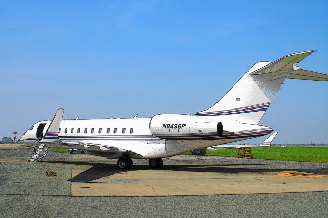 Bombardier Global Express (N949GP) - Narita, Japan