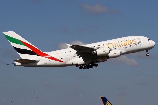 Airbus A380-800 (A6-EDB)