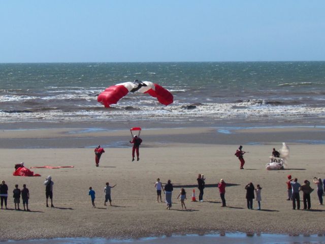 — — - red devils team,  blackpool uk airshow 10/8/2015