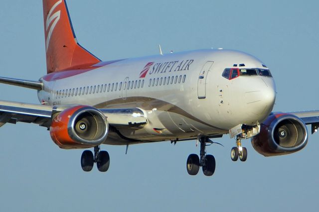 BOEING 737-300 (N531AU) - 22 approach.