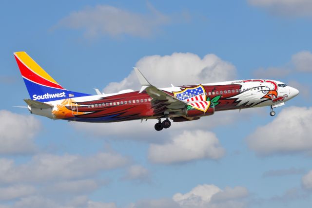 Boeing 737-800 (N8619F) - Here she is....Finally, the replacement for N918WN, the former ILL. One. Shown arriving 5-L as flight 1681 from DAL on 09-29-22. Came out of the paint shop at GEG on 09-26-22.