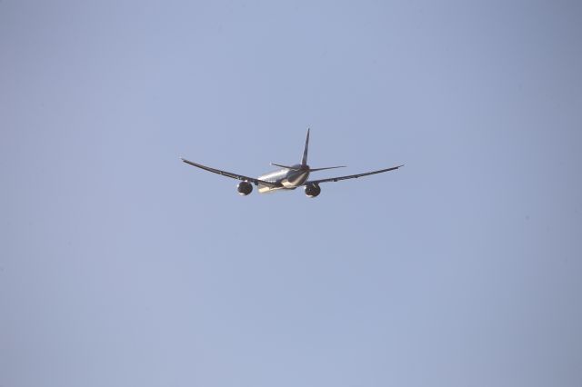 BOEING 777-300ER (G-STBO)