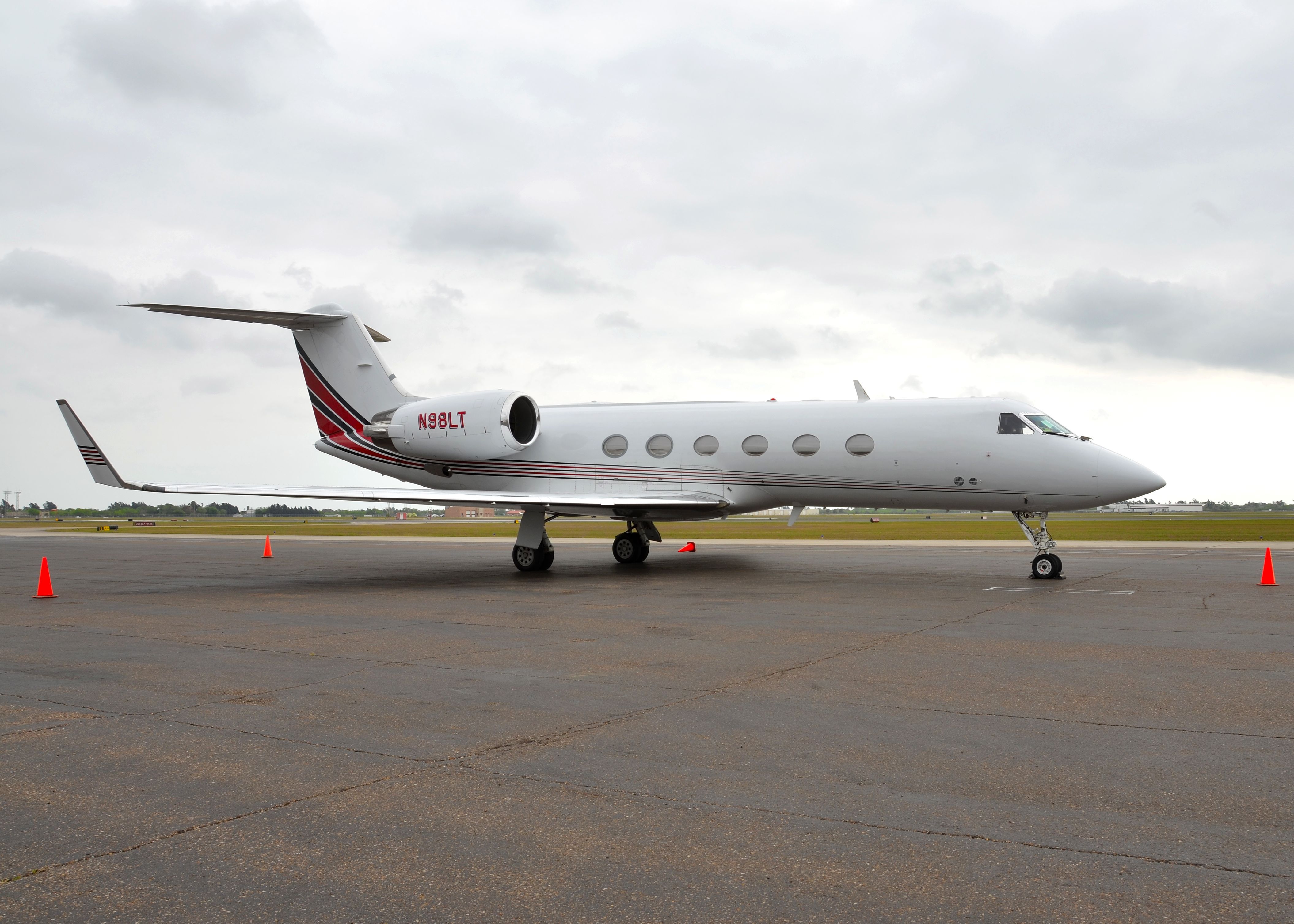 Gulfstream Aerospace Gulfstream IV (N98LT)