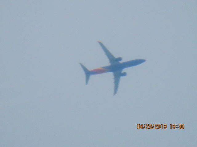 Boeing 737-800 (N8543Z)
