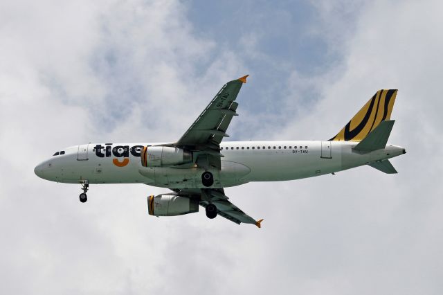 Airbus A320 (9V-TAU)