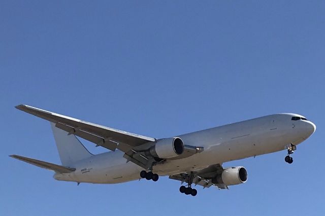 BOEING 767-300 (N1511A) - Runway 19 arrival! 2/20/22.