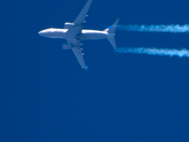 Boeing 737-700 (N15710)
