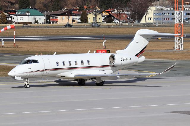Canadair Challenger 350 (CS-CHJ)