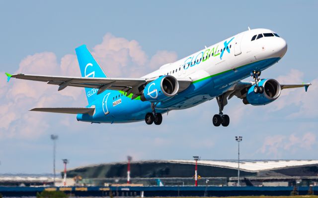 Airbus A320 (N628VA)