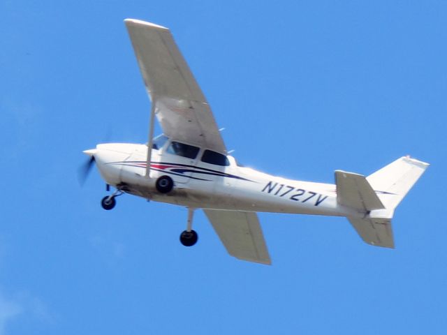 Cessna Skylane (N1727V)