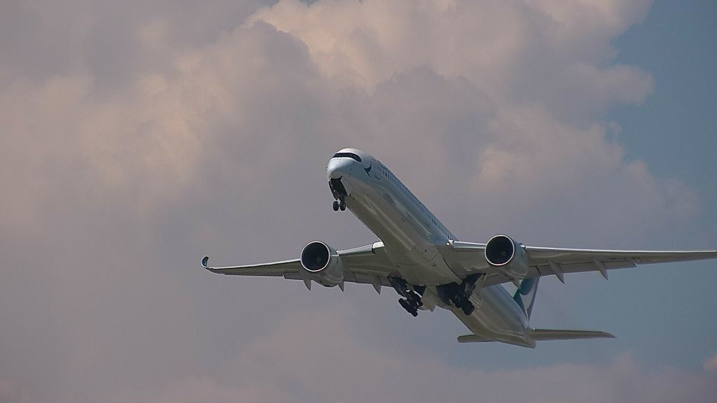 Airbus A350-900 (B-LXL)