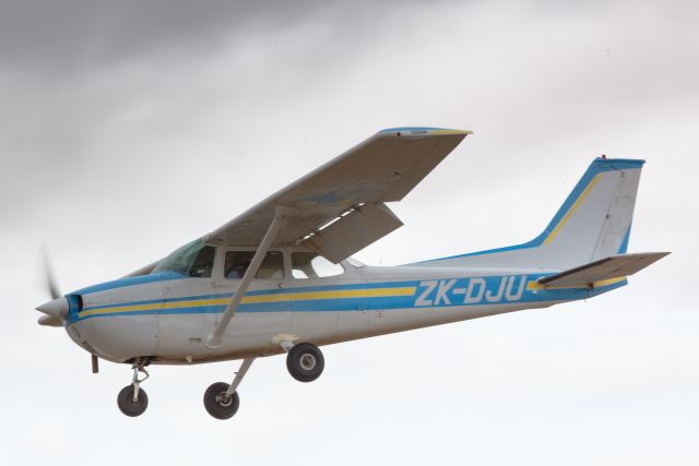 Cessna Skyhawk (ZK-DJU)