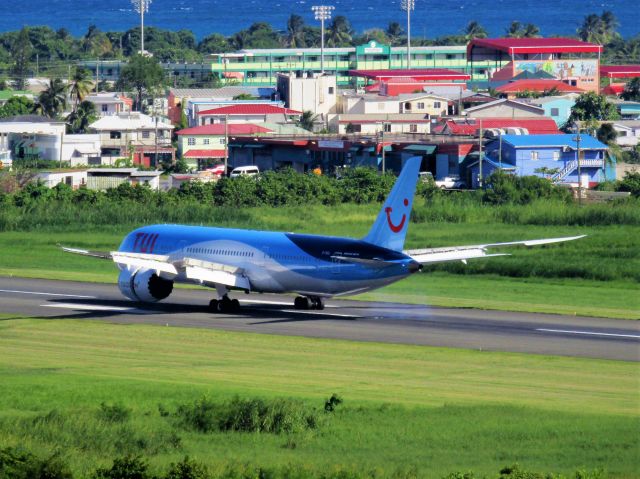 Boeing 787-9 Dreamliner (G-TUIJ)