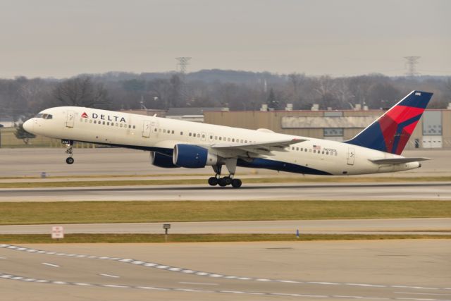 Boeing 757-200 (N698DL) - Rotating off of 23-R bound for ATL on Thanksgiving Day 11-24-22.