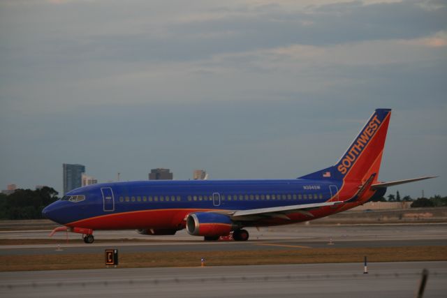 Boeing 737-700 (N394SW)