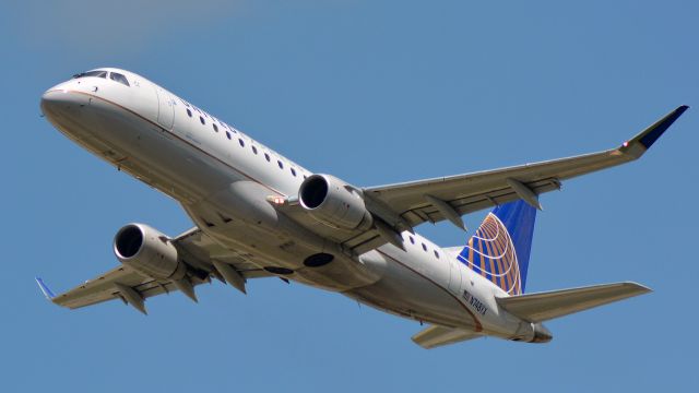 Embraer 175 (N748YX) - 7/3/20