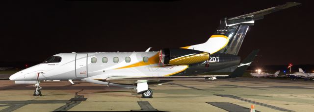 Embraer Phenom 300 —