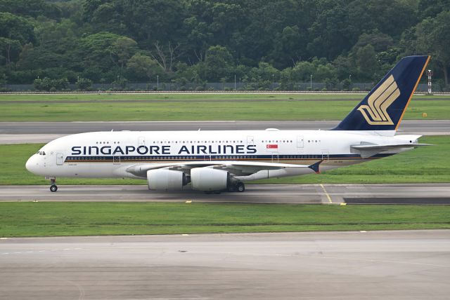 Airbus A380-800 (9V-SKN)