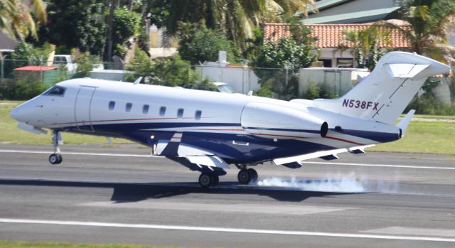 Bombardier Challenger 300 (N538FX)