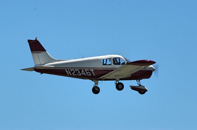 Piper Cherokee (N2346T)