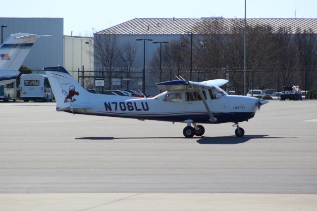 Cessna Skyhawk (N706LU)