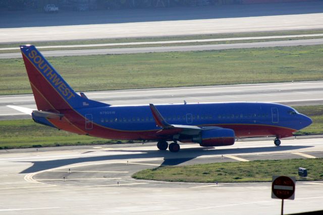 Boeing 737-700 (N780SW) - Southwest Flight 384 (N780SW) taxis for departure at Tampa International Airport