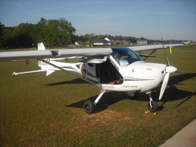 N82GX — - MICHAEL COMBS AND HOPE ONE VISIT EAA CHAPTER APRIL 2011