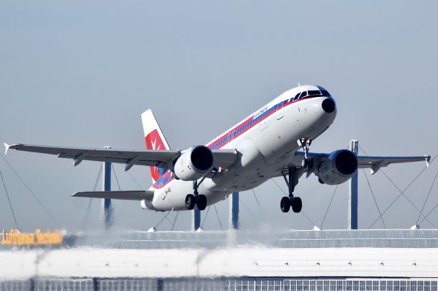 Airbus A320 (9H-AEI)