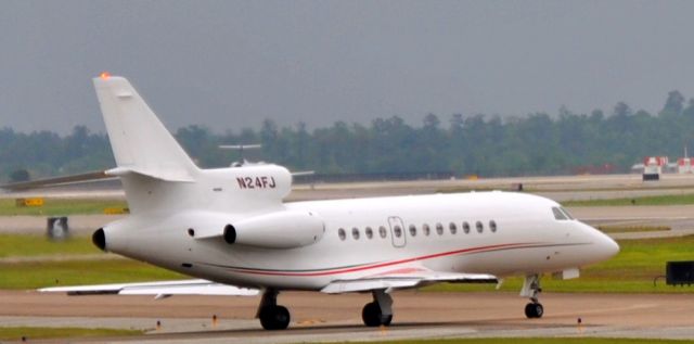 Dassault Falcon 900 (N24FJ)