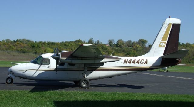 Aero Commander 500 (N444CA)