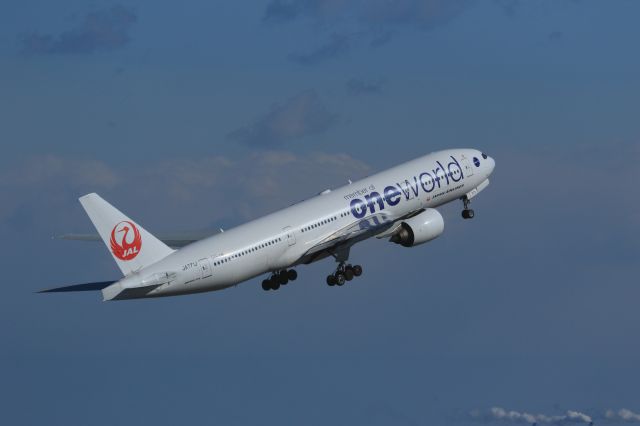 Boeing 777-200 (JA771J)