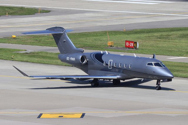 Canadair Challenger 350 (SE-RNR)