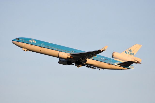 Boeing MD-11 (PH-KCK) - Ingrid Bergman heading to　Schiphol Airport as KLM672