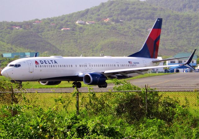 Boeing 737-900 (N881DN)
