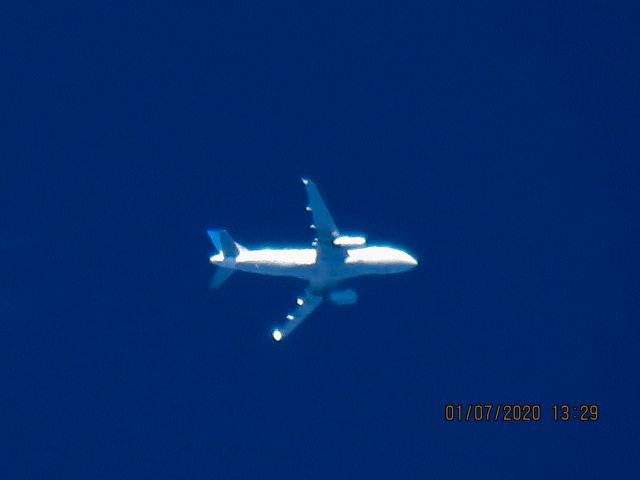 Airbus A319 (N823UA)