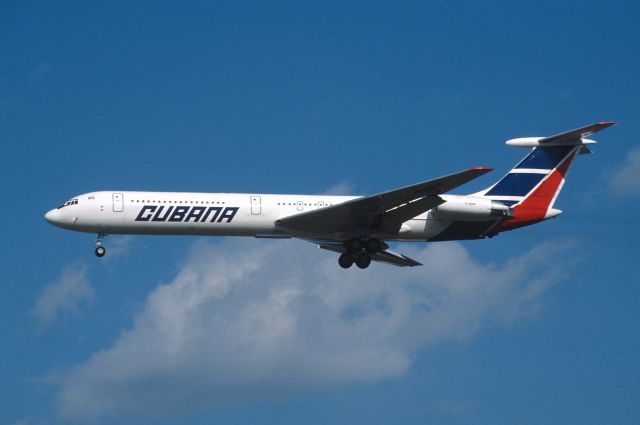 Ilyushin Il-62 (CUT1284) - Final Approach to Narita Intl Airport Rwy34L on 2003/03/04