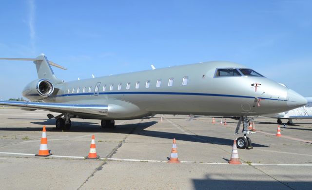 Bombardier Global Express (N280DG)