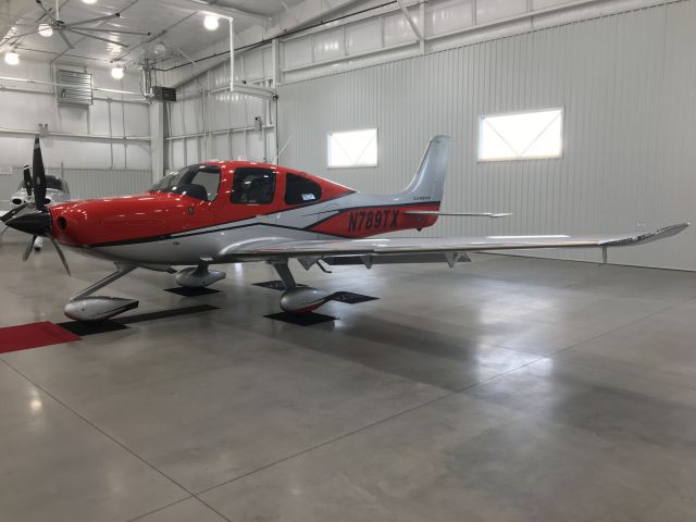 Cirrus SR-22 (N789TX)