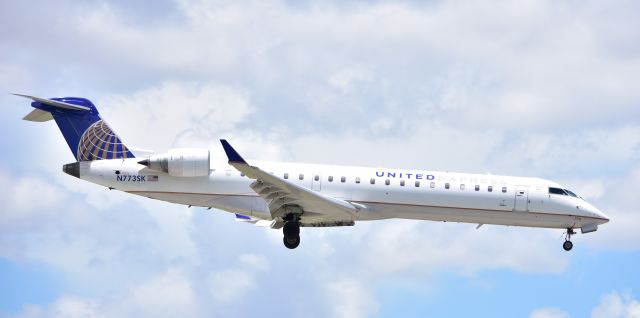 Canadair Regional Jet CRJ-700 (N773SK)