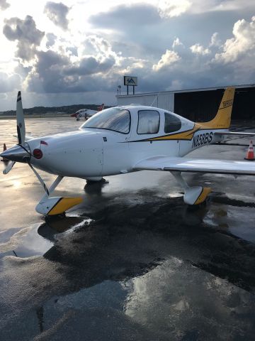 Cirrus SR-22 (N858BS)