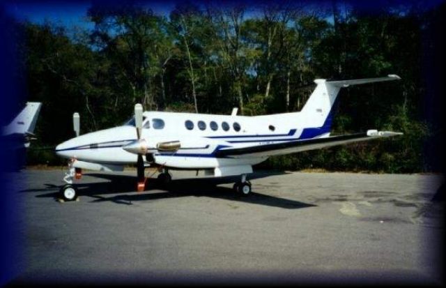 Beechcraft Super King Air 200 (N176M)