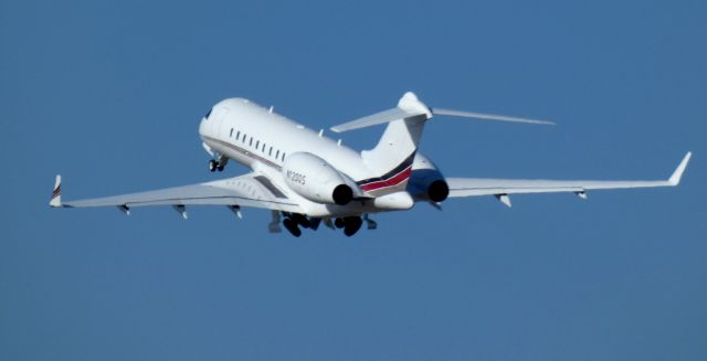Bombardier Global 5000 (N120QS) - Shortly after departure is this 2022 Bombardier Global 5500 in the Winter of 2025.