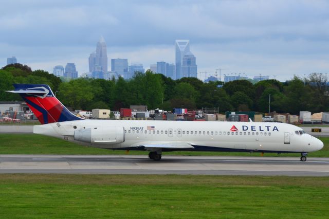 Boeing 717-200 (N939AT) - Takeoff roll runway 18C - 4/13/19