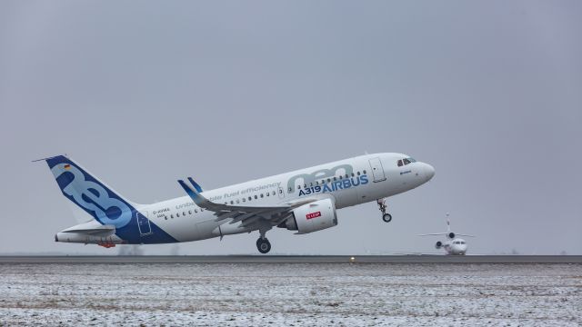 Airbus A319 (D-AVWA)