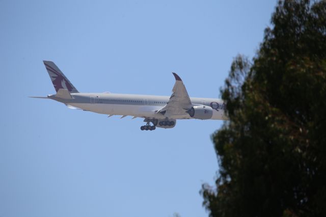 Airbus A350-1000 (A7-ANQ)