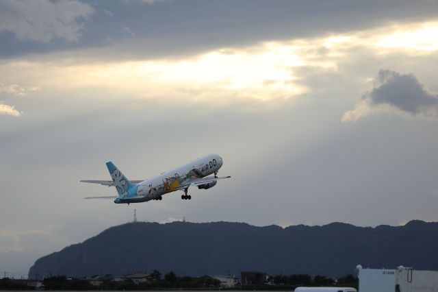 BOEING 767-300 (JA602A) - September 14th 2017:HKD-HND.