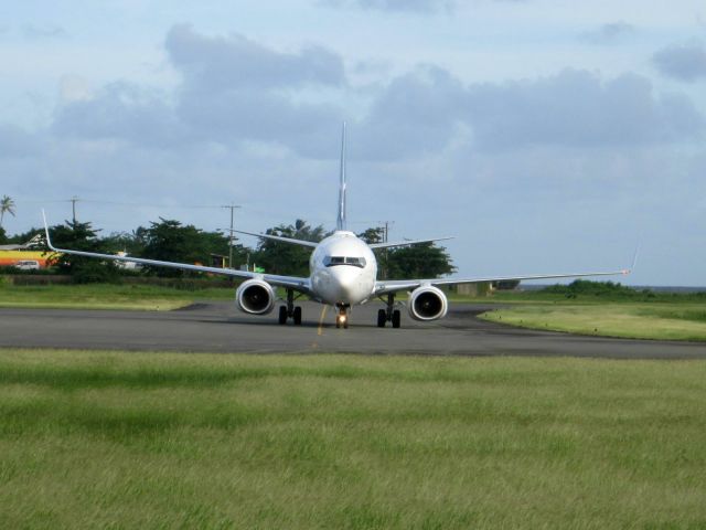 Boeing 737-700 (C-GTWS)