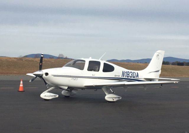 Cirrus SR-20 (N183DA)